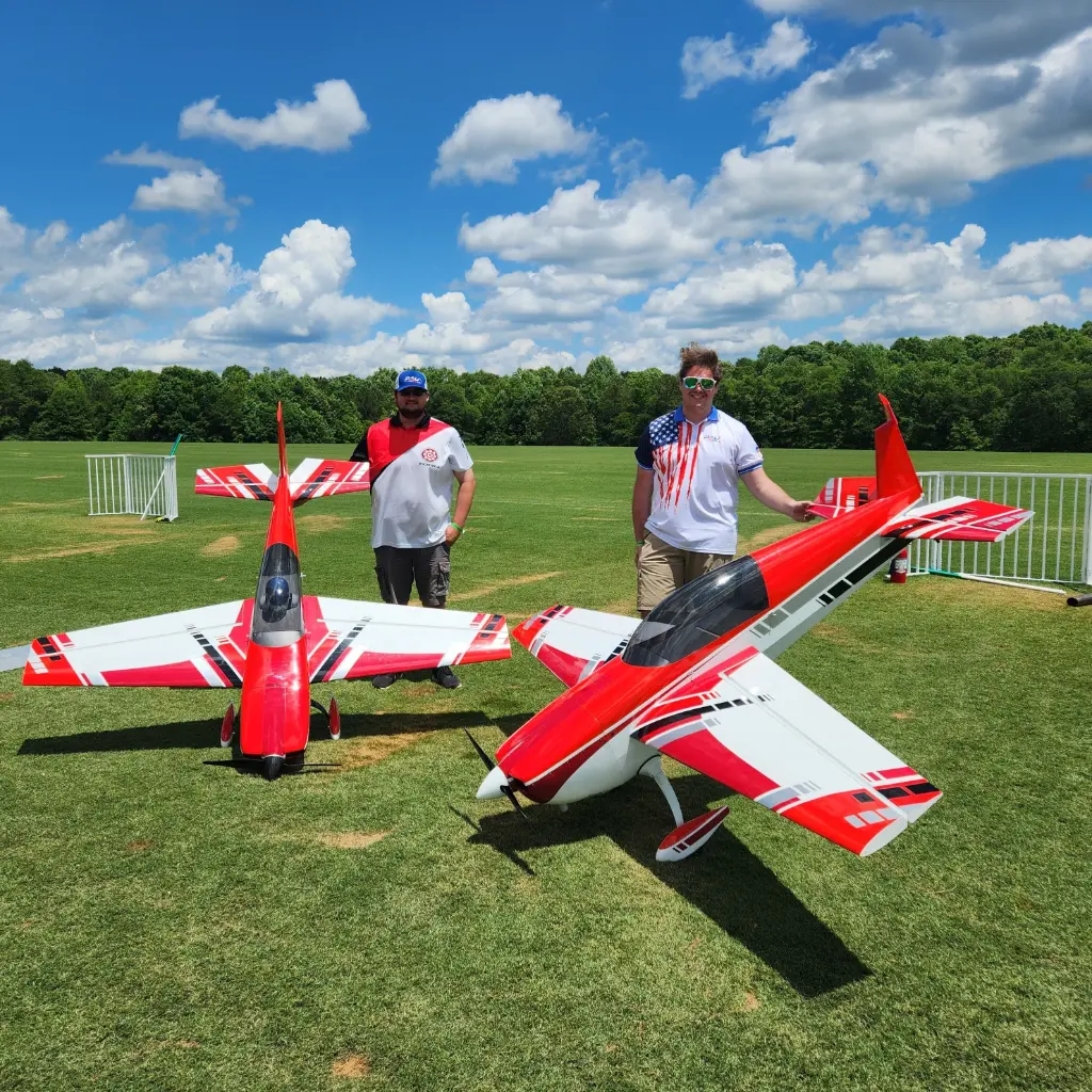 PAU Extra 330LX 120cc Rojo
