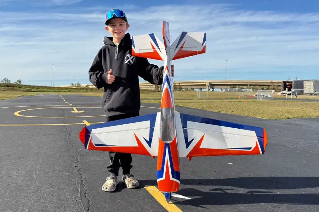 EF - 67" Extra 260 - Orange/White - ARF